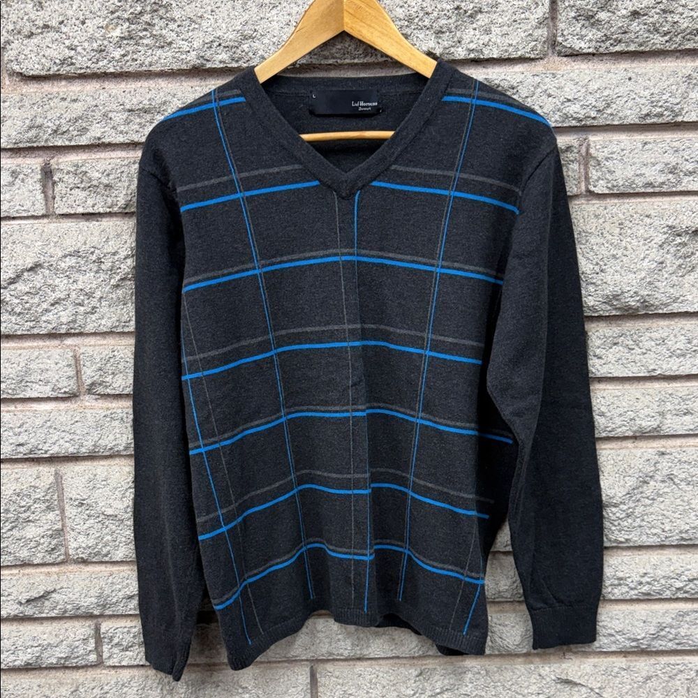 Gray and Blue Lief Horsens V-Neck Sweater
